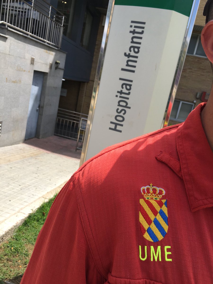 jujoveca's tweet photo. Cuando crees que eres fuerte llegan ellos, los más peques y te dan una lección de moral y de fuerza que te inyectan adrenalina para seguir adelante ante cualquier adversidad. @UMEgob #hospitalvirgendelrocio #siemprefuertes https://t.co/x7JLmIA2iu