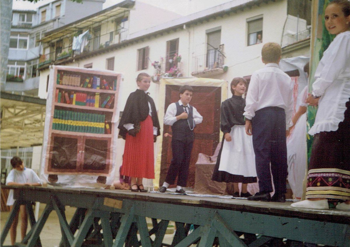 AitorIkas50's tweet photo. 1984an jaiotako belaunaldikoak ere topera ibili ziren, horren lekuko honako argazkiak!!! https://t.co/Ww9cqhBYic
