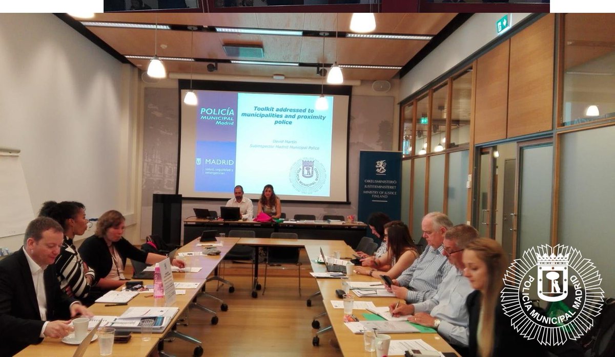 policiademadrid's tweet photo. 🚩Participamos en proyectos europeos.
Reunión del Proyecto Proximity en Helsinki, con la presentación de un manual de buenas prácticas.
#PoliciaComunitaria #ProximityProject https://t.co/dZuyMusyNt
