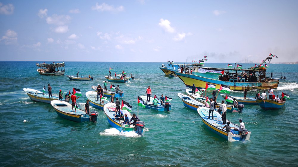 AJEnglish's tweet photo. A boat carrying 25 Palestinians has set off from Gaza's port, defying Israel's 12-year siege https://t.co/NjxDzyu7u2 https://t.co/Mo2atlLdbf