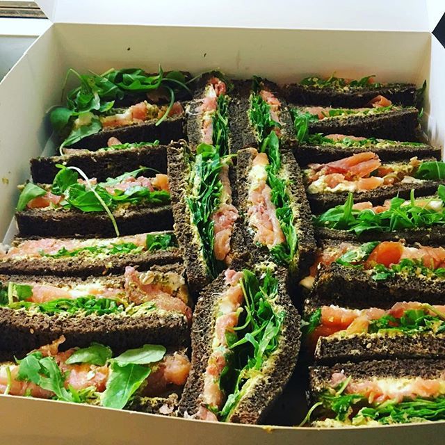 Rodriguezandco's tweet photo. No lo dudes, encarga tu Catering ya mismo!! Delega tus eventos y te sorprenderemos!! #cateringrodriguezandco #fiesta #foodie https://t.co/kW0BE2TPl5