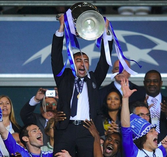  Happy Birthday to Champions League winning manager Roberto Di Matteo! 