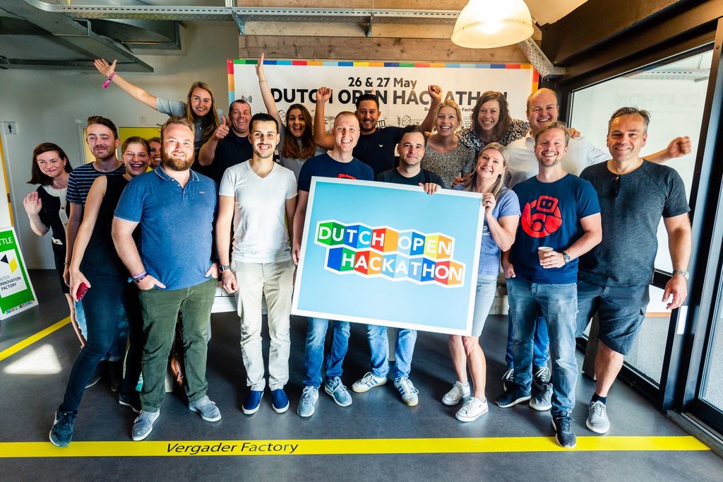 KIVI_NL's tweet photo. Dit weekend vond de Dutch Open Hackathon 2018 plaats in Zoetermeer. Het team CrimeBusterBot, dat een tool ontwikkelde voor het identificeren van malafide websites, ging er met de hoofdprijs vandoor! Een verslag van de @dutchhackathon vind je op onze site: https://t.co/Nn3ZseOrQs! https://t.co/pbD5gXf1KR