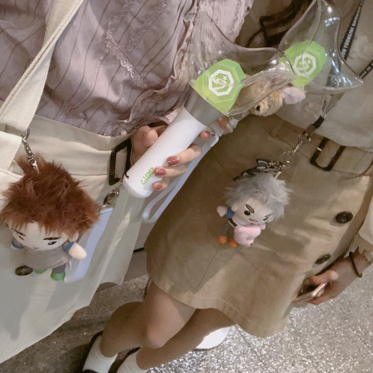 g_o_t_7_k's tweet photo. 昨日の余韻が抜けず今日ずっとふわふわ宙に浮いてる気分だった👼🏻（笑）
ゆりさんとまたこうやって参戦できたしガッセちゃんから幸せもらえて私は本当に幸せ者！！ハイタ当ててガッセちゃんに「ありがとう」って感謝の言葉が言えたらいいな😌❤︎
@g____jae https://t.co/sxU1sJ0TSA