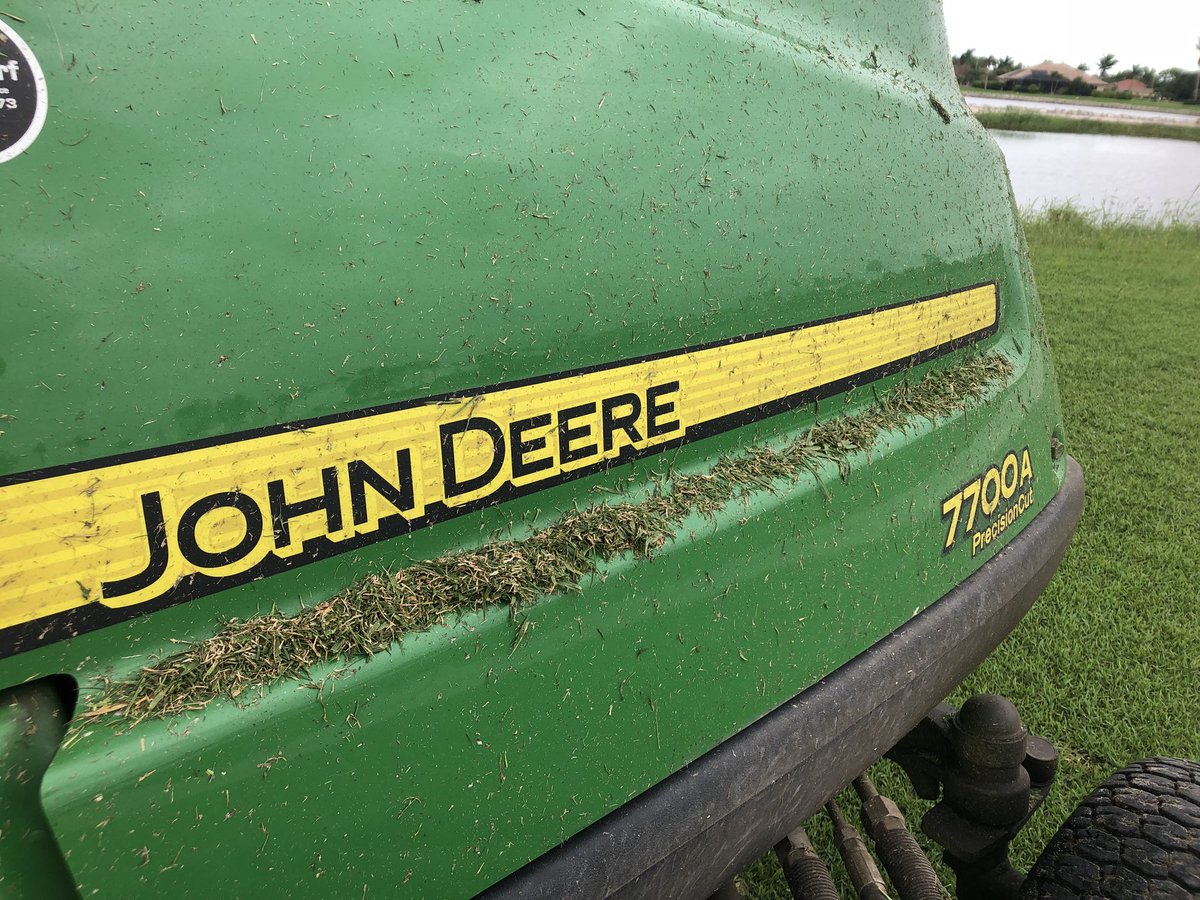 ChrisAllenTurf's tweet photo. That time of year to re-establish fairway/app lines. Every year I like to change up the design a little bit..Keep those members guessing 😉@fowlerinva @EvergladesJimL clean cut every time even in the heavy stuff! #loadmatch #7700A #evergladesequipmentgroup https://t.co/ScyX4lAeNC