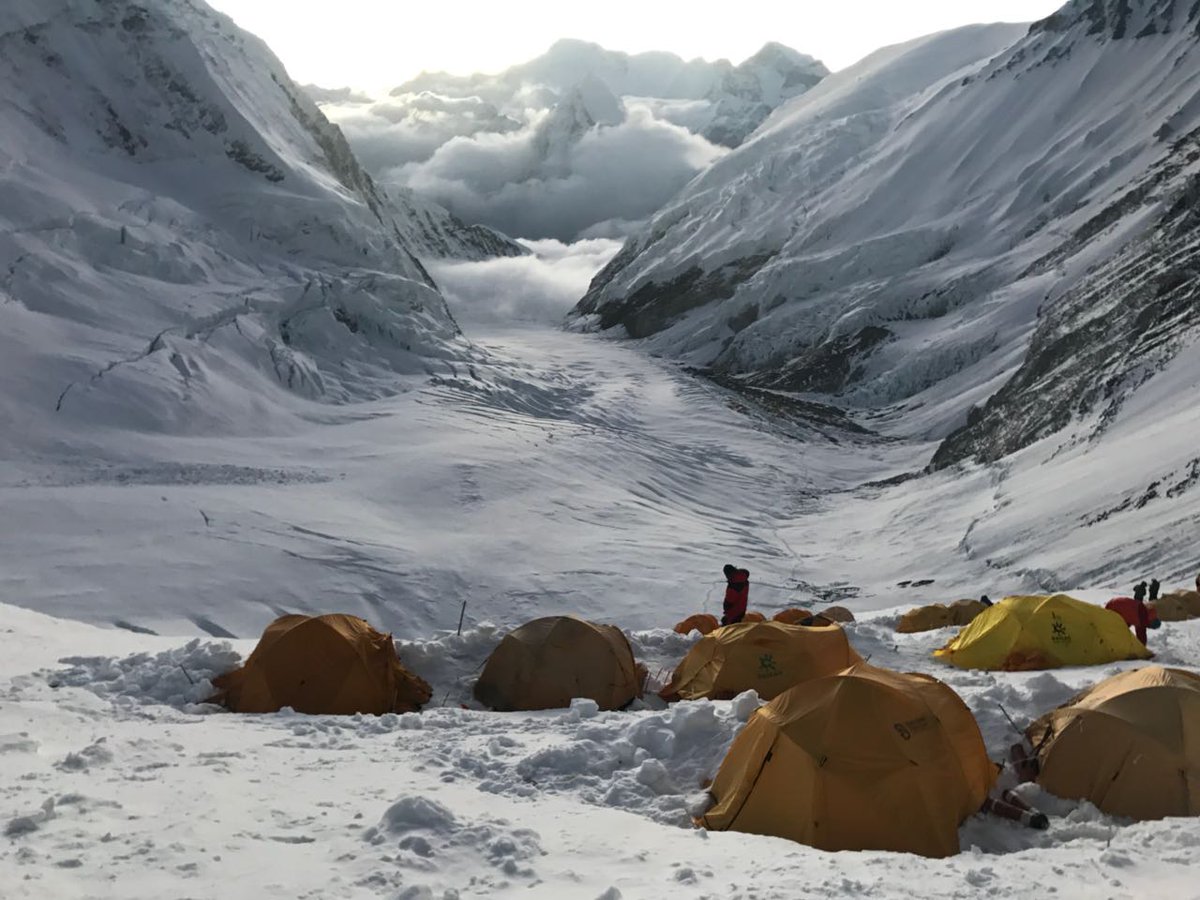This month, three Scouts conquered Mount Everest and flew the flags of Scouting from its summit! 

“I was beyond the limit of happiness." Read all about their experience: bit.ly/2JeJtqs
