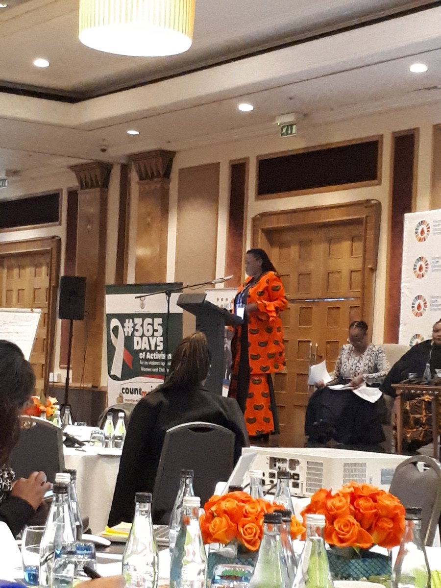 MushunjeMildred's tweet image. Hon Misihairabwi presenting #MenstrualHygieneDay #MHDay2018 #NoMoreLimits lessons from Zimbabwe at ongoing symposium hosted @UNFPA_ESARO @SRHRAfricaTrust @vanyaradzayi @Pmisihairabwi @WCOZIMBABWE @UNFPA_Zimbabwe @TaPwiChi. Sharing how female &amp;amp; male MPs joined the struggle