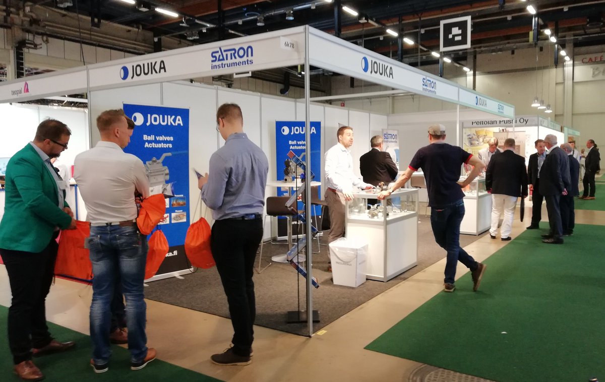 Hyvä pöhinä messuilla #PulPaper2018 !  Hienoa tavata paljon uusia ja vanhoja kumppaneita!