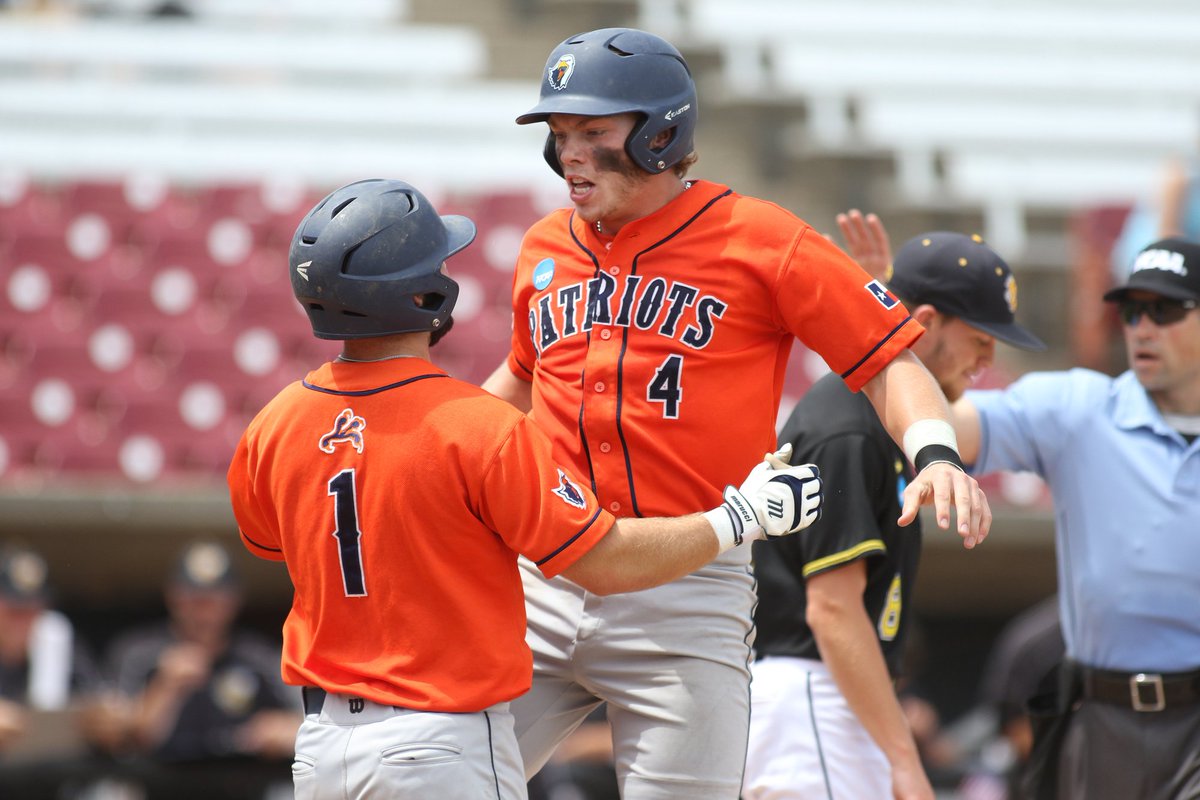 uttylerpatriots's tweet photo. NOTEBOOK @uttylerbaseball senior Alex Bishop had two hits and three RBIs in the win on Monday and now has 198 hits and 143 RBIs in his career. Bishop is the program's all-time RBI leader and is only two hits away from being the fourth Patriot to reach the 200-hit milestone. https://t.co/Tj3kRuNJz1