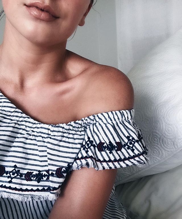 TheLWorld_ca's tweet photo. Always giving the cold shoulder
.
.
.
.
.
.
.
.
#toronto #torontostyle #asseenonme #wearitloveit #whatiwear #outfitdailyofficial #dailystyle #stylewatch #torontofashion #ootdcanada https://t.co/OoypCHSQIk