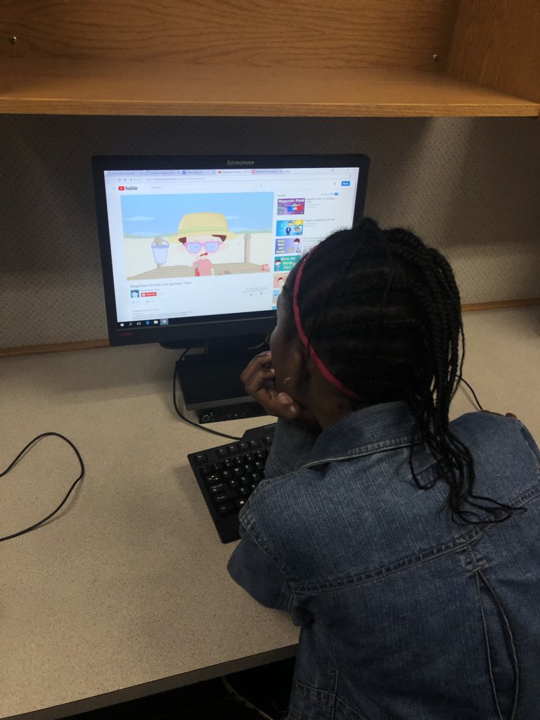 jmac8229's tweet image. Reading and listening to think critically and be problem solvers...digital breakout style! #studentchoice #workcanbefun #BBK @wle_elem1955