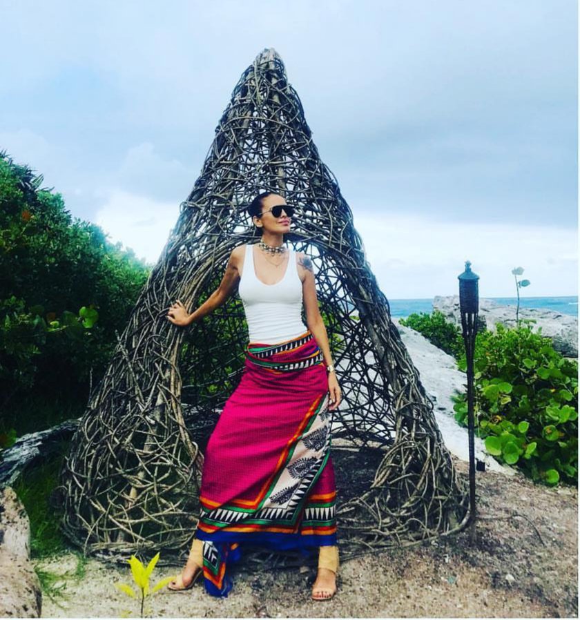cd_zama's tweet photo. Las paradisíacas vacaciones de Silvina Luna en #Tulum.
La modelo argentina se encuentra disfrutando del paisaje y las playas que ofrece el caribe mexicano,donde visitó el exclusivo Club de Playa #BoaBeach. https://t.co/Gvgn7abjgL