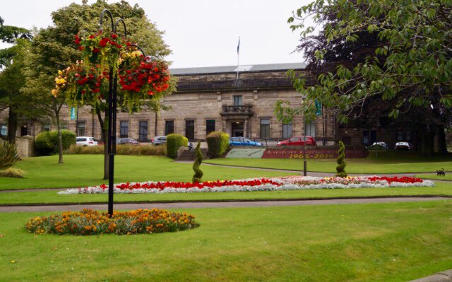CooClayton's tweet photo. Great morning full of stories and glitter at Kirkcaldy Galleries! #fifelibraries #scottishbooktrust #kirkcaldygalleries https://t.co/WG0jSCR2n4