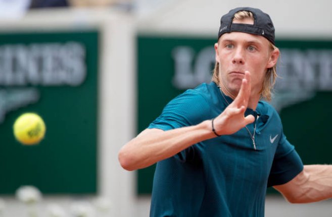 TSN_Sports's tweet photo. 🇨🇦 Shapovalov breezes past Millman in opener. MORE: https://t.co/n2lj6oCKKI https://t.co/UbfecfOskf