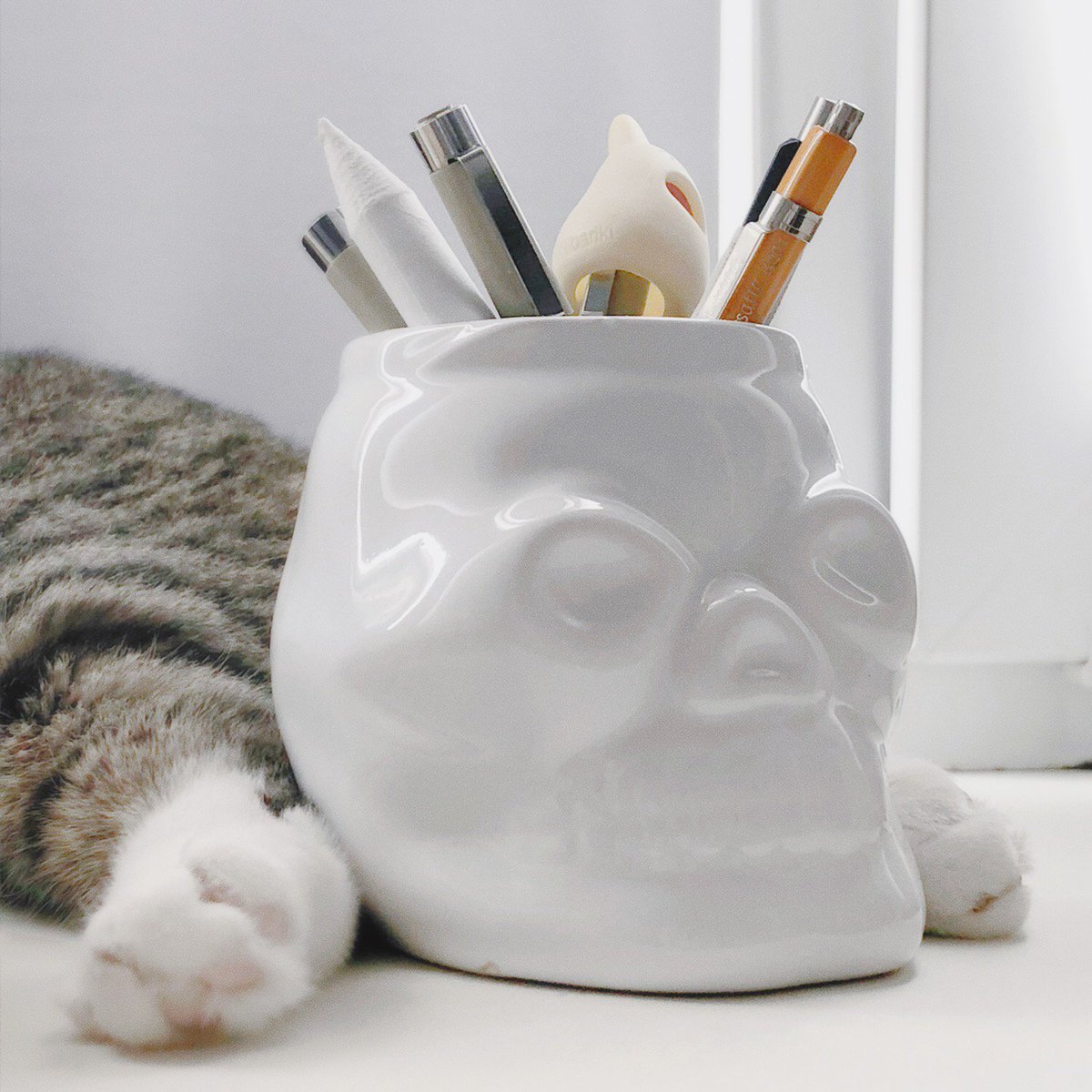 Porcelain from a local store 💀

yurishwedoff.com

#WIP #Art #YuriShwedoff