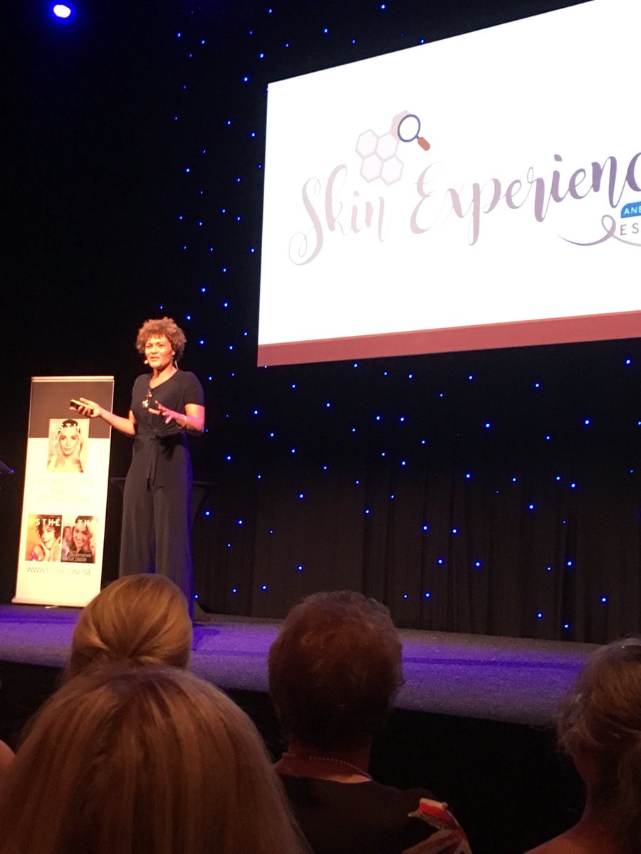 monique_paap's tweet photo. Gisteren weer veel kennis opgedaan bij het SKIN EXPERIENCE EVENT, georganiseerd door ESTHÉ en de ANBOS.
Druk programma maar zeer interessant. Workshops over de huid, voeding, social media en de toekomst.
#schoonheidsstudiomonique #schoonheidsstudio #skinexperience #anbos #esthé https://t.co/dyhzawrgBY