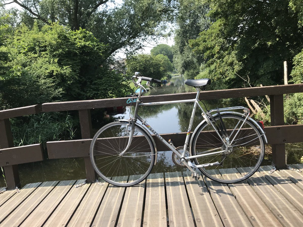 ArminHietbrink's tweet photo. Met de fiets door het #Amsterdamsebos om naar mijn afspraken te gaan vandaag. #Change2success #MooiWeer @Kenneth_Smit https://t.co/UAF9woELpe