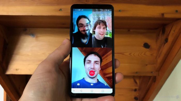 Tecnoblog's tweet photo. WhatsApp começa a liberar chamadas em grupo no iOS e Android https://t.co/t6HArT4j1v https://t.co/zKZePUAmDl