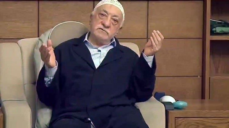 HalideBolatli's tweet photo. #FETÖnünPartilereSızmaPlanı
FETÖ'cülerin kılık değiştirerek siyasi partilere, tarikatlara, Alevilerin arasına, medyaya ve tekrardan devlet kurumlarına "sızma" planı içerisindeler. https://t.co/PdJi5IwIul