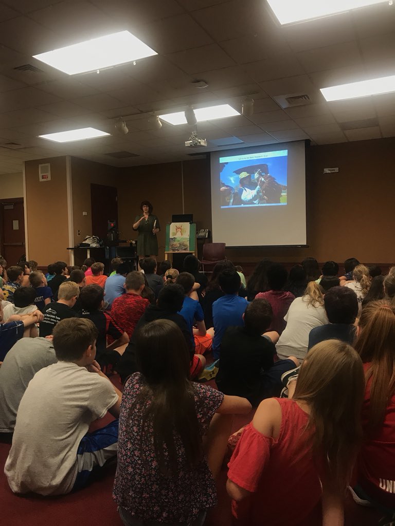 MrsReidBSES's tweet photo. Thank you @katesnowbird for visiting us this morning! We learned so much about what it is like to be a natural history illustrator! How inspiring. #BSESJagNation #GVFeeling #IllustratorVisit https://t.co/BWye5nehsb