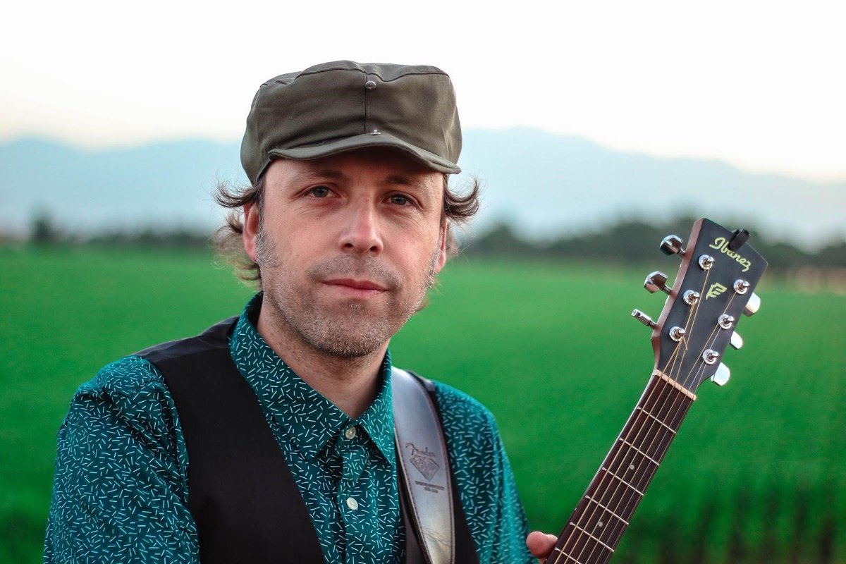 Multi-intrumentista nacional Jony Calleja se prepara para lanzar su último disco “Tamboril” #CHVMúsica 🎶🎤🎸➡  ow.ly/nGkX30kef2v