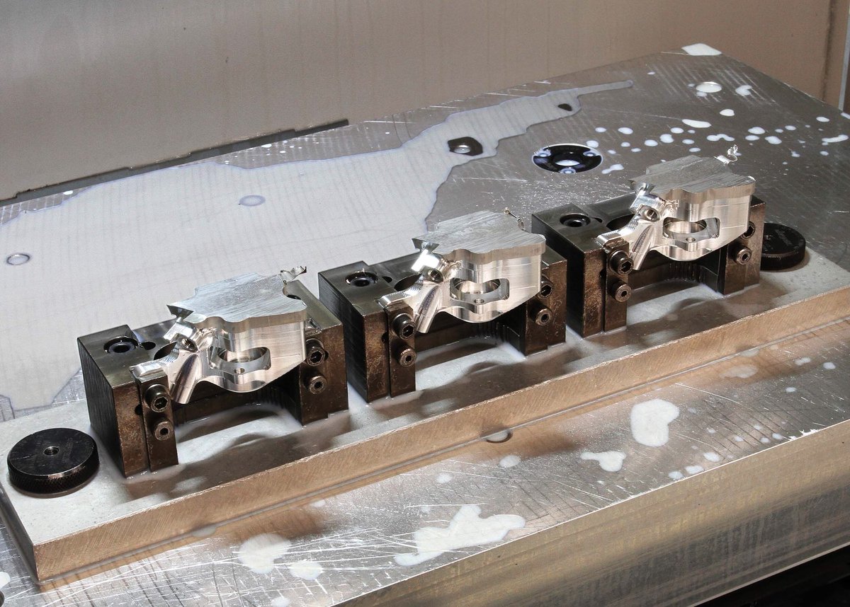 wmtcnc's tweet photo. Hope producing aftermarket cycle parts 40% quicker on new Brother twin pallet R650X than its 40-taper predecessor
#loadincycle
#nothingfaster https://t.co/NhBQGlW7Rm