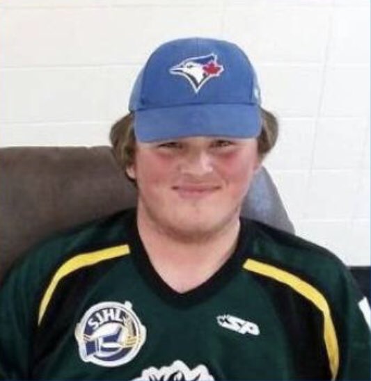 wick_22's tweet image. Brody Hinz team statistician for the @HumboldtBroncos predicted a year ago @GoldenKnights would win the cup. He was a stats savant. His principal told the story at his eulogy. Not gonna bet against Brody or fate, so going with #vegasin6 #NHLPlayoffs #GoldenKnights #hockeygods