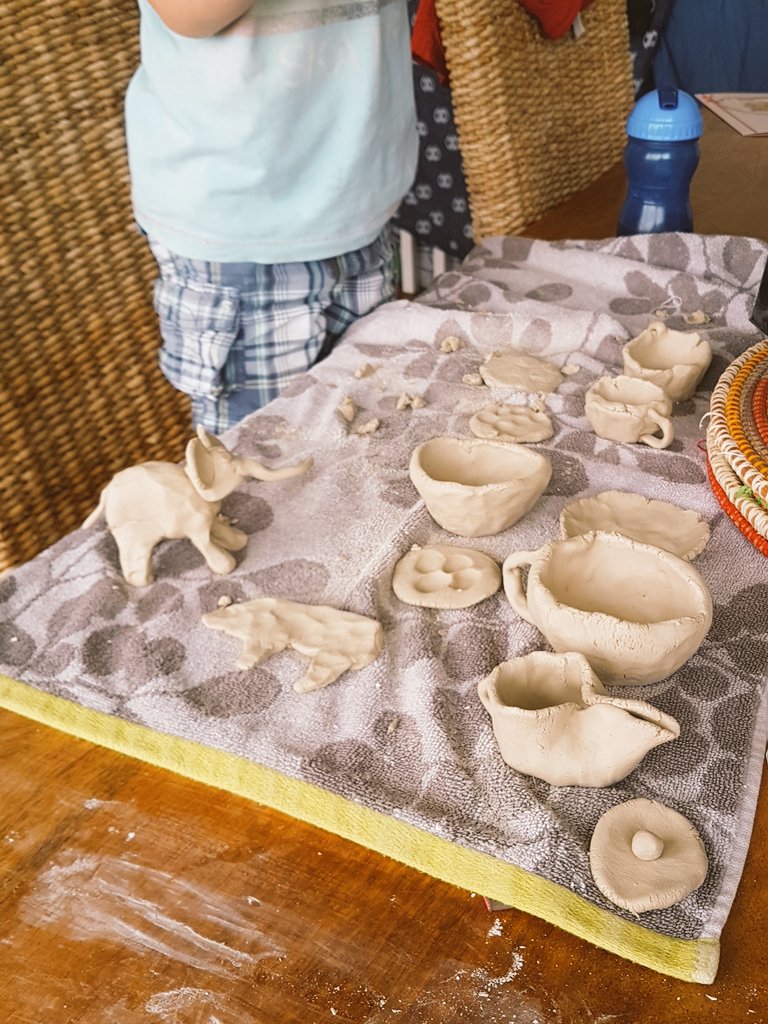 nsweett27's tweet photo. Making clay tea set and animals with frankie. #MessyasFuck https://t.co/WEofEHed4c