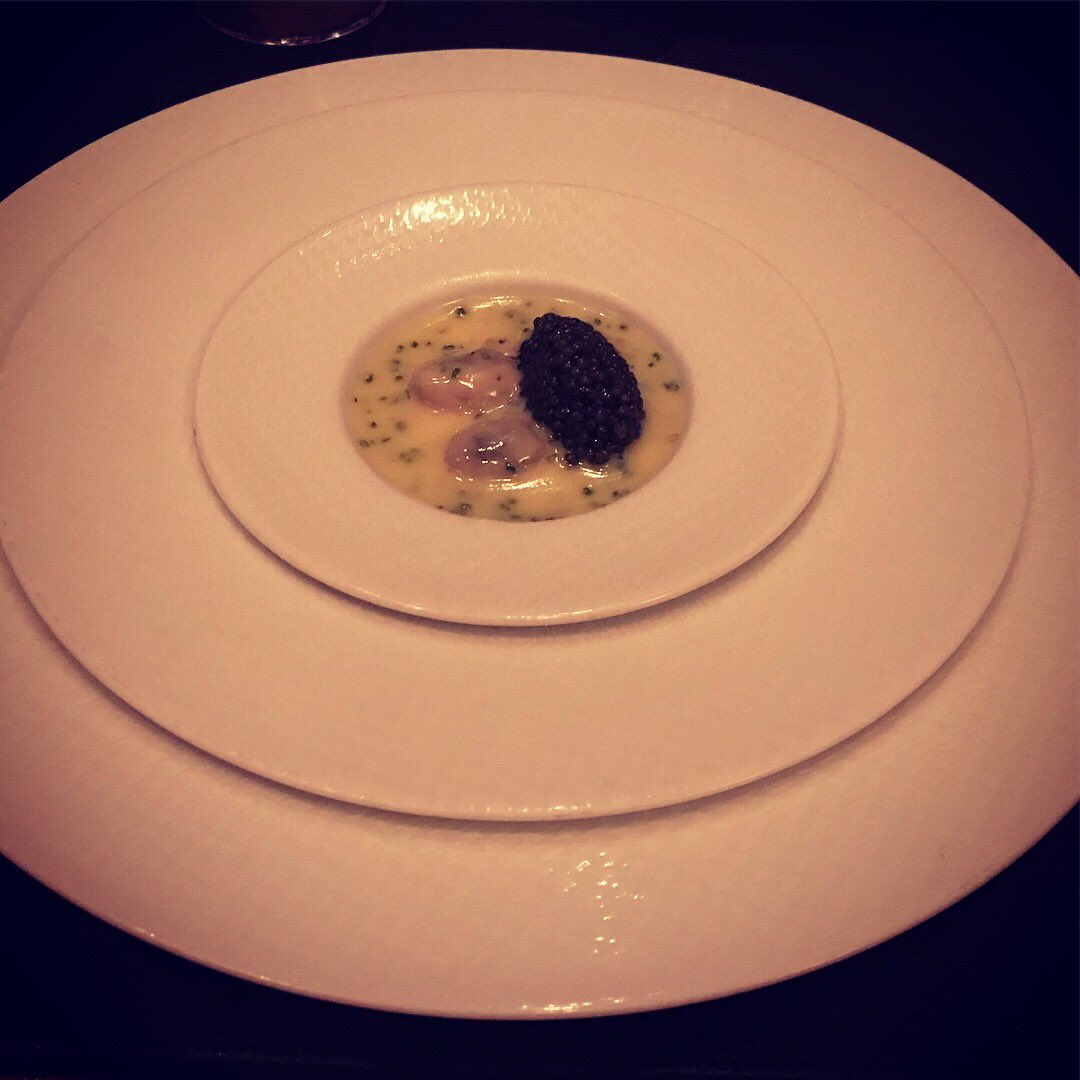 BlissGriffin's tweet image. When your fanciest foodie friend comes to visit, &quot;start with the oysters and pearls.&quot; #thomaskeller #latergram
