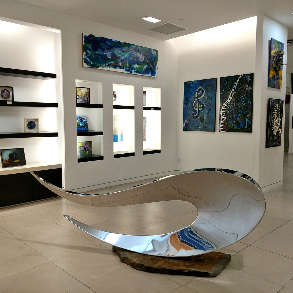 localartsource's tweet photo. Come see these spectacular new pieces by local sculptor Ryan T. Schmidt in our La Cantera gallery #art #SCULPTURES #modernart #fineart #abstractart #contemporaryart #polishedsteel #arts #artwork #twitart #artistsontwitter #shoplocal #SanAntonio #Tuesday https://t.co/D0dr0mAtLs