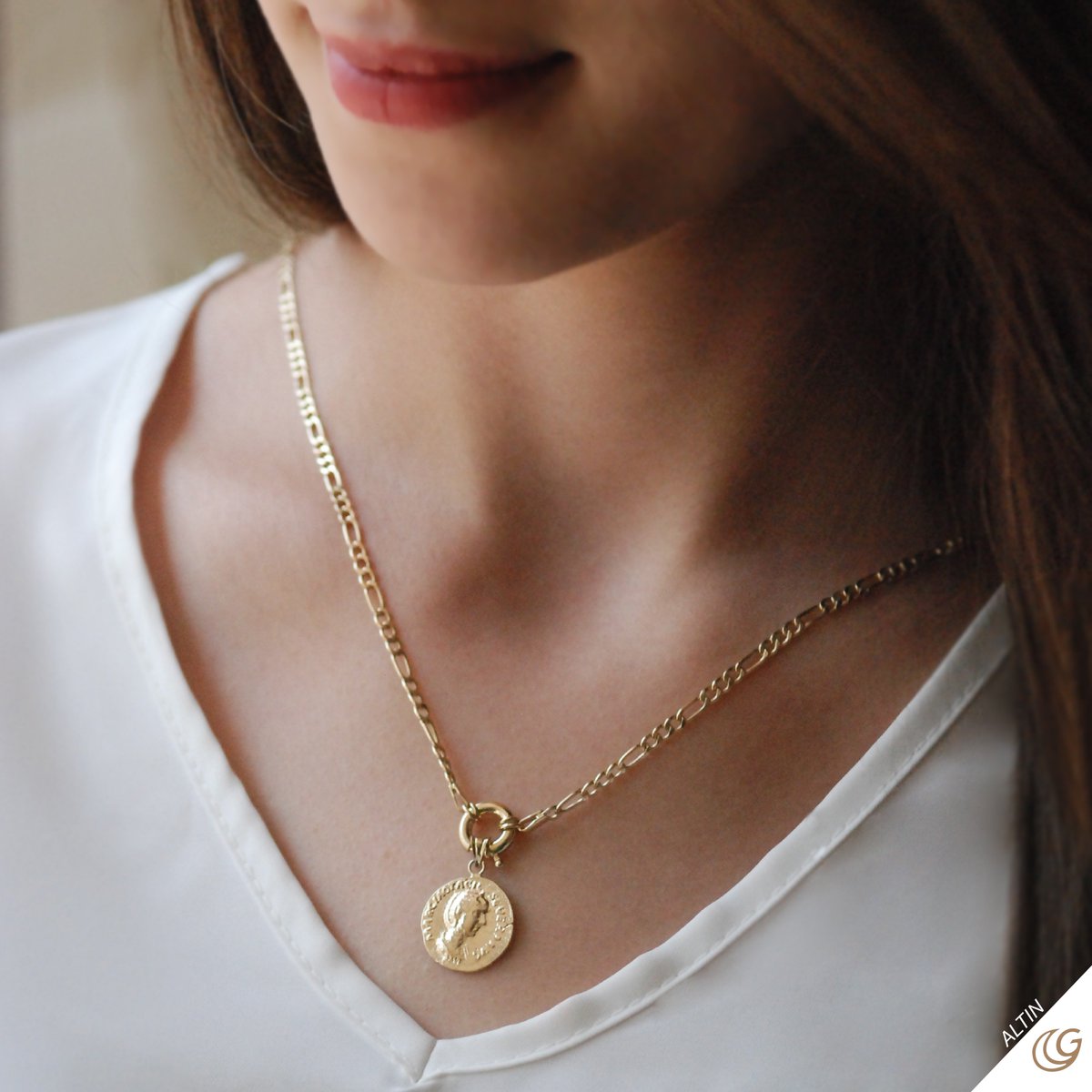 En Yeni Trendler Gencay Mağazalarında...
🔷Kapalı Çarşı:17 Osmangazi / Bursa 
🔷Altınşehir Mh. Ahmet Taner Kışlalı Bulvarı 163 Sk. No: 38/A D:11 Nilüfer / Bursa
🔷 gencay.com