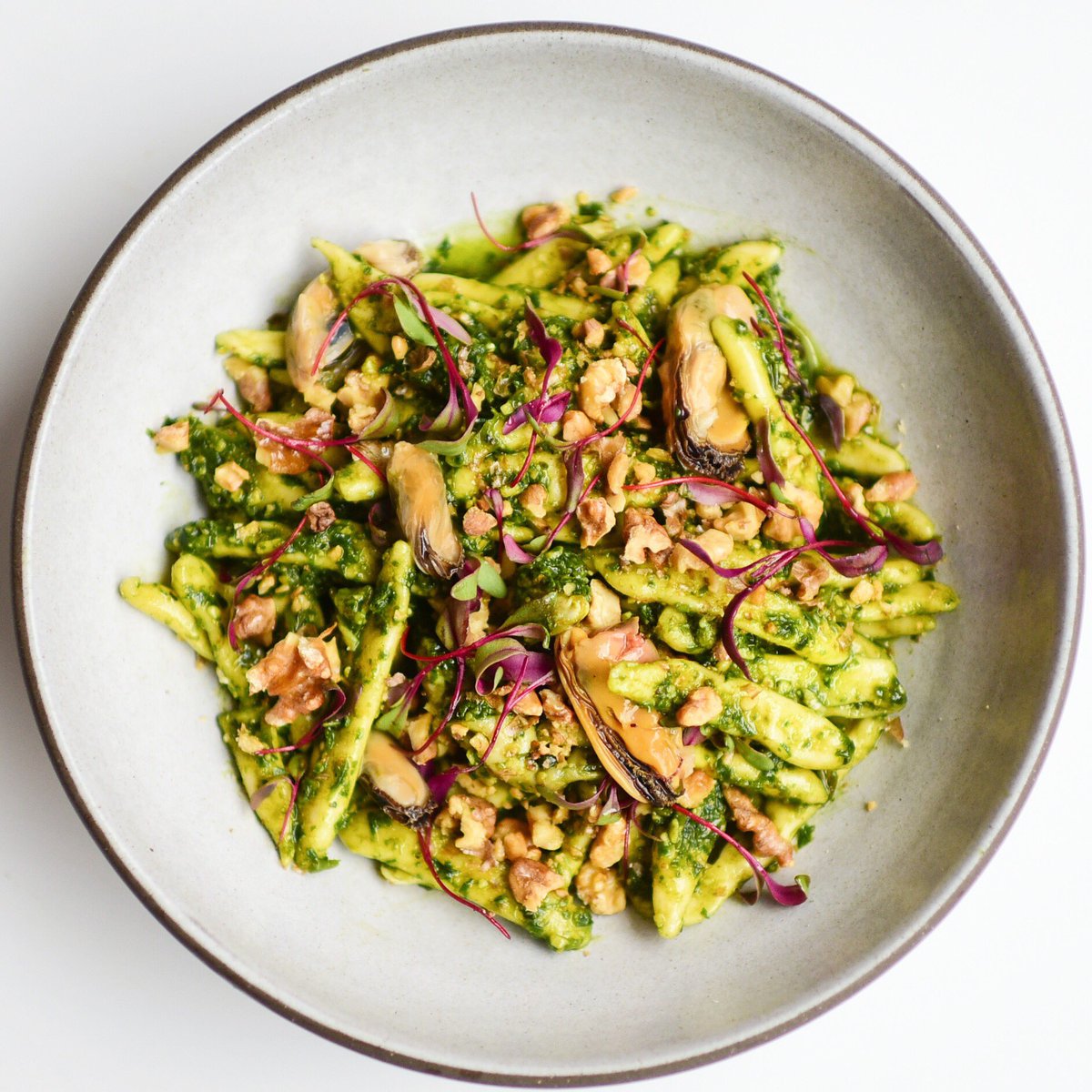 ☀️’s out and our #strascinati is dressed to impesto with opal basil pesto, plump mussels and toasted walnuts. Come on in for lunch or dinner!