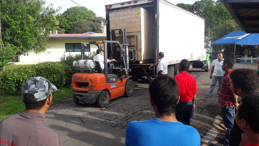 InadehOficial's tweet image. INADEH moderniza sus cursos con nueva tecnología para mejorar el aprendizaje de los participantes. Centro de Formación de David recibe simuladores de realidad aumentada de Soldadura, Mecánica Automotriz, Chapistería y Pintura. #UnMejorInadeh @Mitradel @sertvnoticias