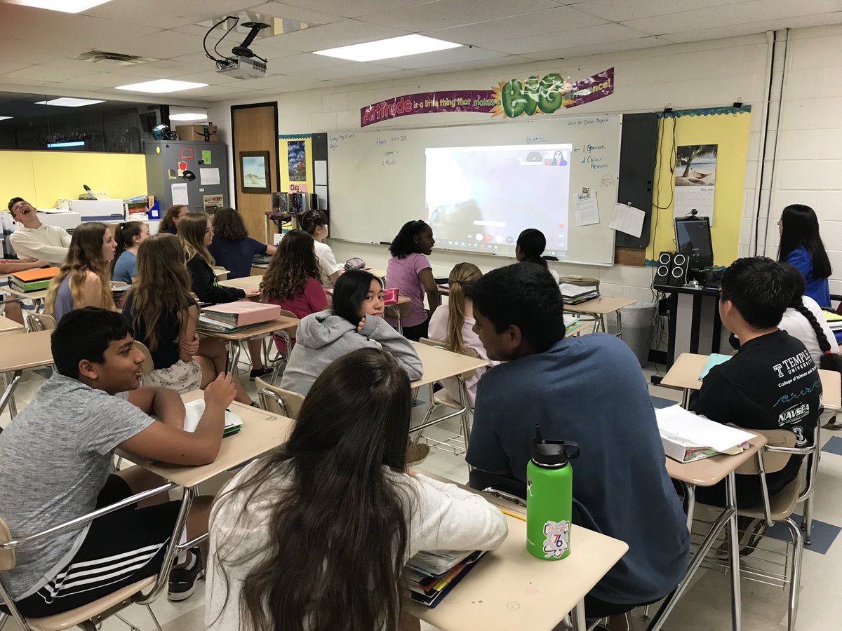 Trying to connect with a class in France 🇫🇷Bad network today at <a href="/CRSD_RMS/">CRSD_RMS</a> <a href="/CouncilRockSD/">Council Rock</a> What a bummer!