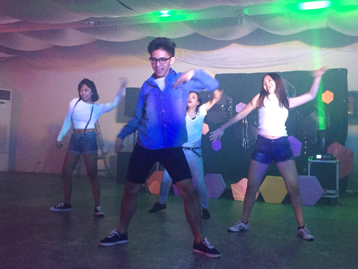 up_ptics's tweet photo. Gilas team firin’ up the stage #STD3 #STDHIVe #HIVe https://t.co/yC7LOBJiYi