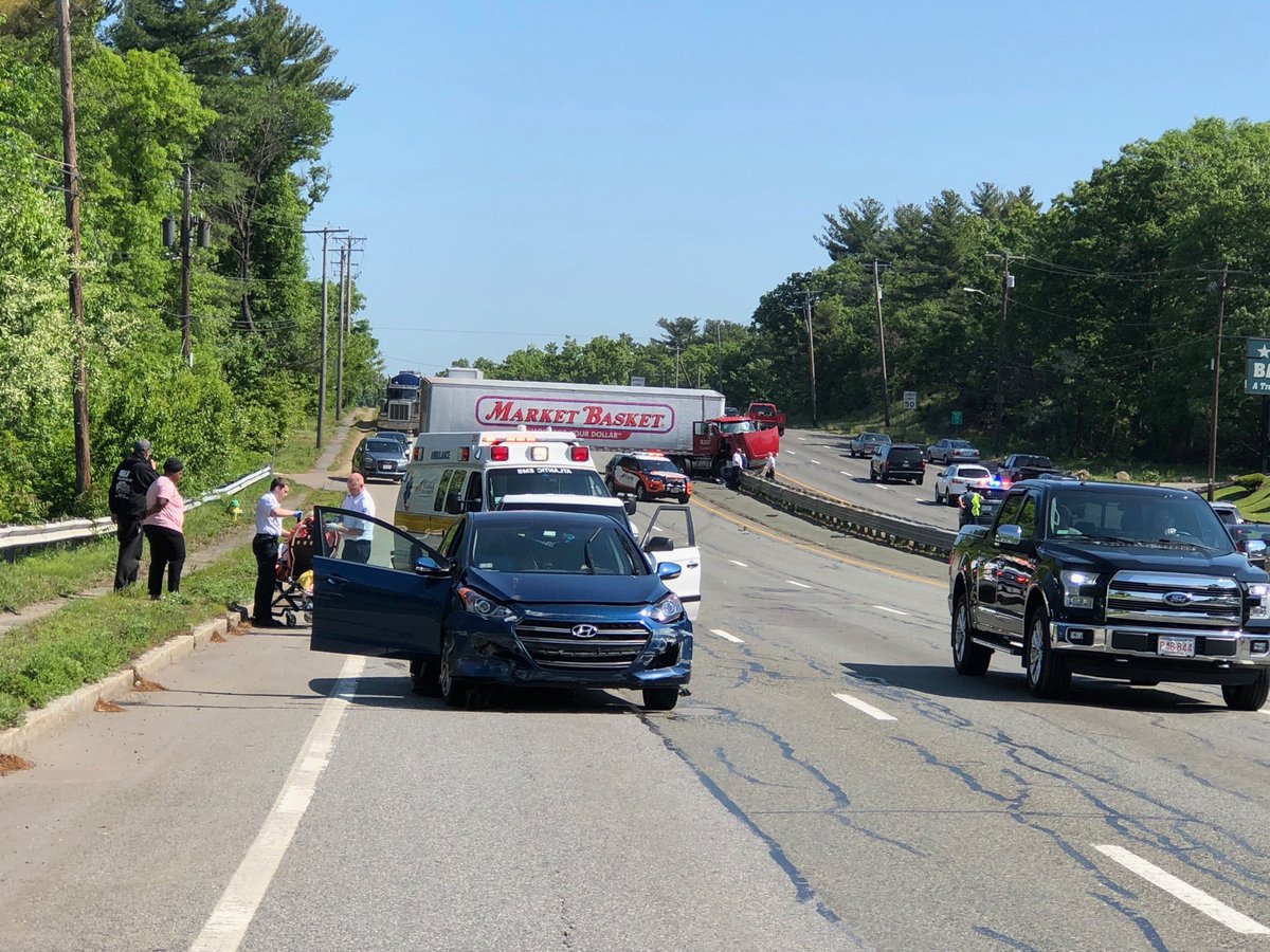 Christmas Tree Shop In Lynnfield Saugus SB Traffic Being Diverted At Tunnel Sjforman138 Is On Scene Says 2 People Taken To Hospital Christmas Tree Shop In Lynnfield Saugus SB Traffic Being Diverted At Tunnel Sjforman138 Is On Scene Says 2 People Taken To Hospital