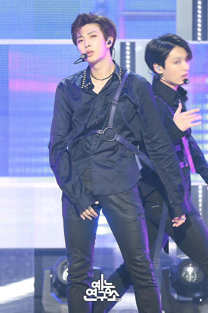 180526 [Show! Music Core] BTS 'FAKE LOVE' Photo on Site @BTS_twt