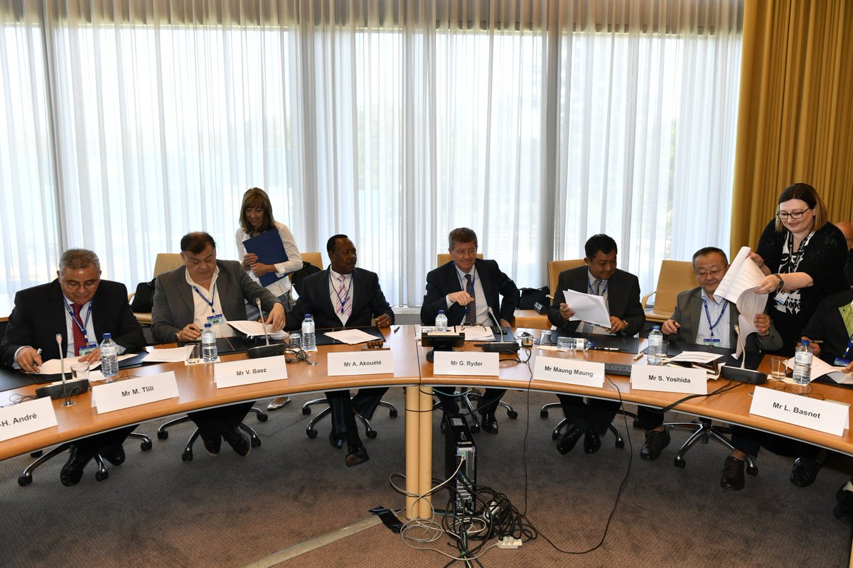 Signature today of an agreement by #Unions to protect #migrants workers from Asia/Pacific, Africa, Arab States and the Americas. Good step forward for #DecentWork and #SocialJustice for all.#ILC2018