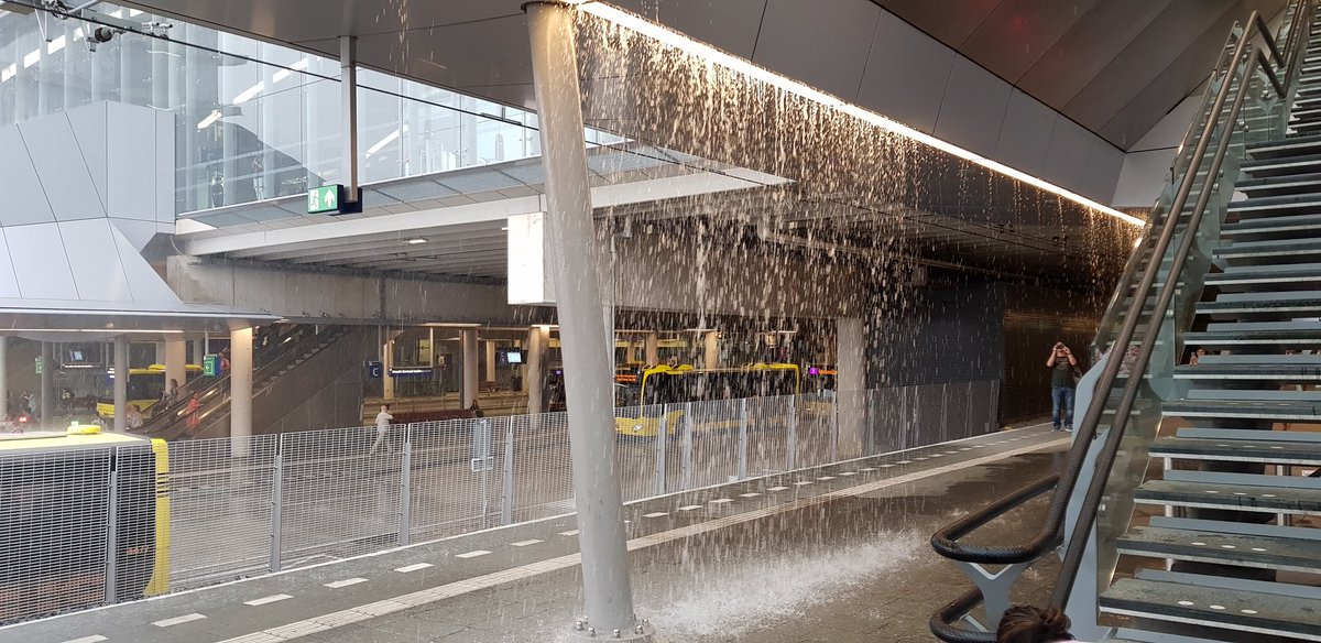 Heftige overstroming op spoor 21 Utrecht CS <a href="/NS_online/">NS online</a>