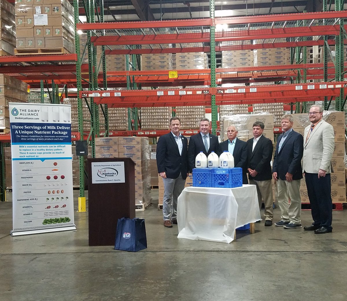 true_rdn's tweet photo. The Dairy Alliance is helping to close the hunger gap by supporting the Milk2MyPlate program, in cooperation with Feeding America and God's Pantry Food Bank. Thanks to our dairy farmers, more families and children in need will have access to nutrient-packed milk! #UndeniablyDairy https://t.co/rsYCXg5Vvs
