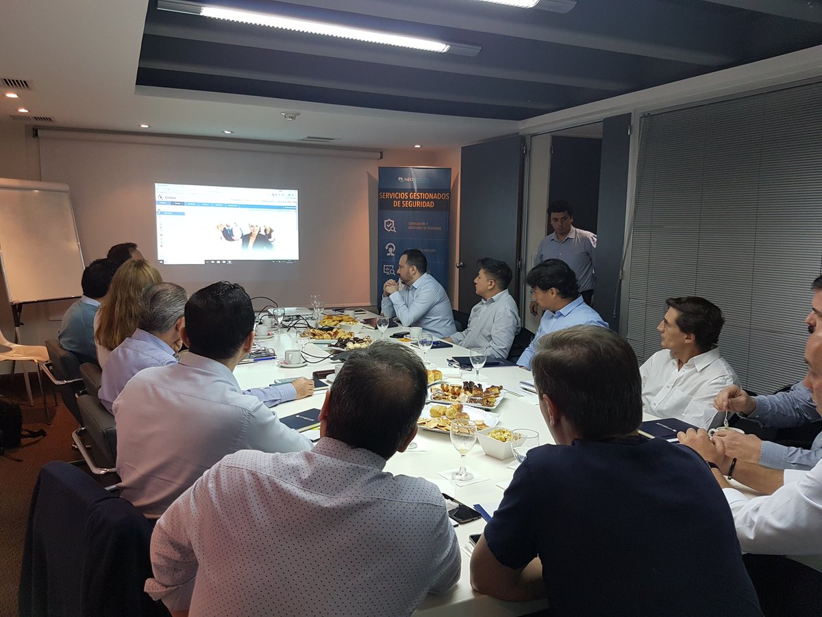 global_suite's tweet photo. David Nieto Sandoval, Product Manager de GlobalSUITE, explicando un caso práctico sobre la implantación de un sistema de #Ciberseguridad basado en #riesgos y #cumplimiento con nuestra plataforma @global_suite @dnietosandoval #Neosecure #Argentina https://t.co/Urio8ykRuU