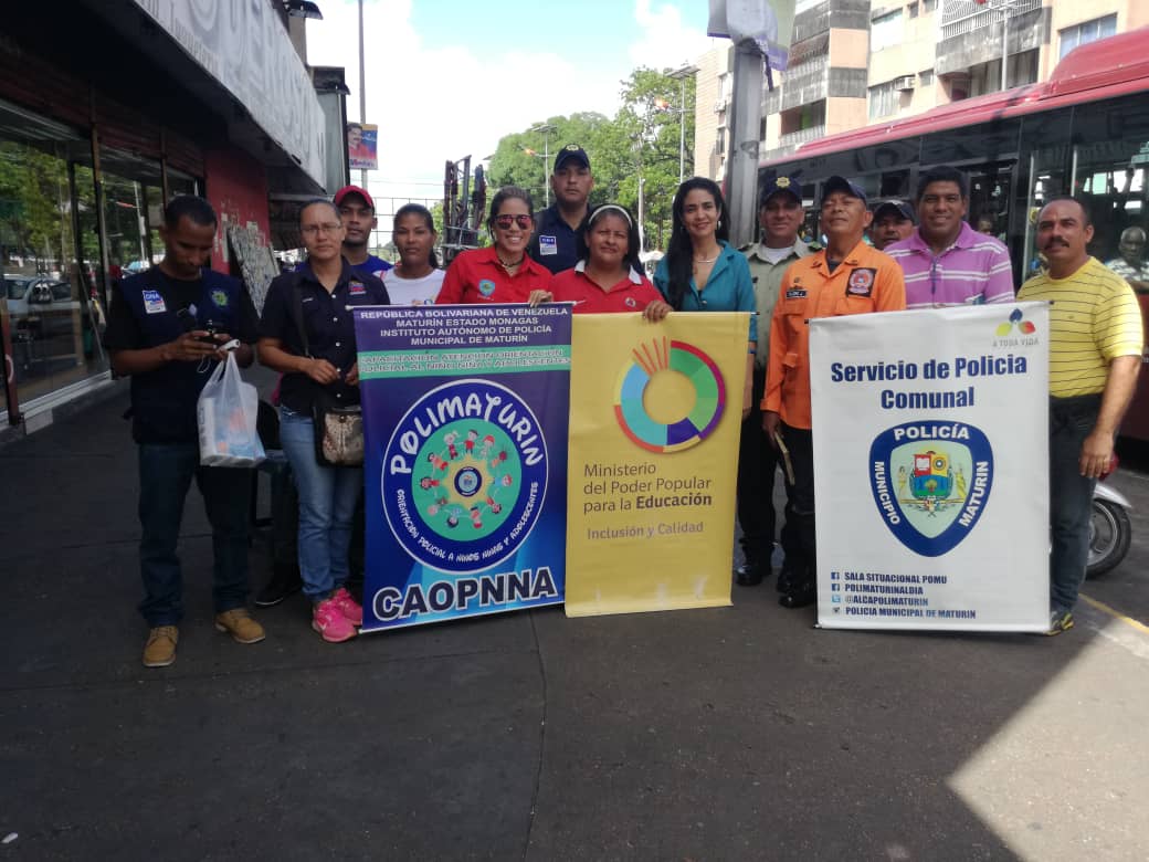 SupervMonagas's tweet photo. #Hoy Semáforazo de Prevención,  Zona Educativa se une a la campaña de Prevención día mundial de #NoFumar asumiendo la 030 que Orienta la prohibición de fumar en Espacios. @MPPEDUCACION @JauaMiranda @NicolasMaduro @eugeniapinero  @SalaMonagas_ @ceyup @IvisR_15 @SupervMonagas https://t.co/GHqgssUB2U