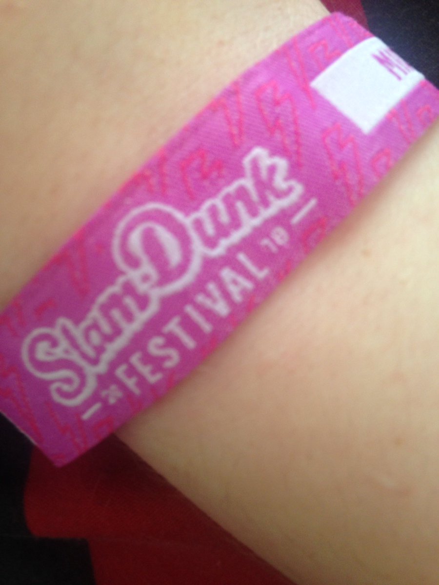 Chels_Humpage's tweet photo. @SlamDunkMusic as always you have been amazing...seeing @ThisIsPVRIS and @asdecemberfalls also meeting @CJdreamstate was the highlight of my day! SlamDunk till next year 🙌🏻🤘🏻 #rockonbitches #dreamstateuk #slamdunkmidlands #asdecemberfalls #pvris #slamdunkfestival https://t.co/hvW0PxDiMu