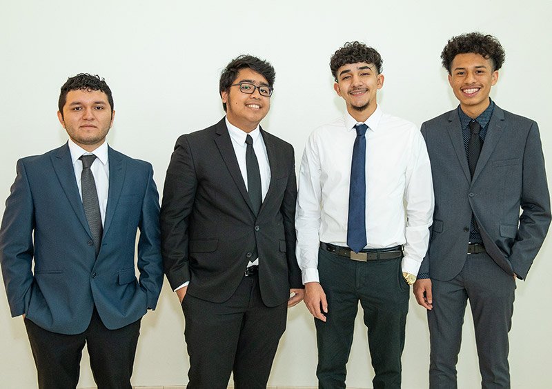 jindal_utdallas's tweet photo. Four @dallasschools students become the initial cohort of our Jindal Young Scholars Program: https://t.co/rIoWJ8CmOH #JYSP https://t.co/IeoRv46jXi