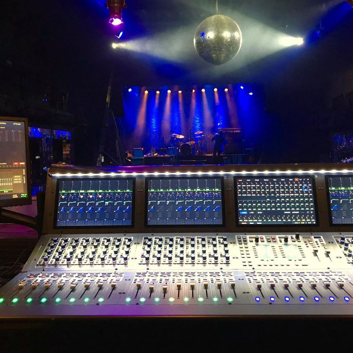 #avid #s6l #livesound #FOH #promixing #regram

📷 by instagr.am/brizzimarcos
▶️ avid.com/s6l