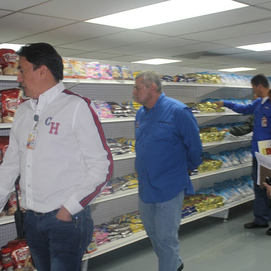 fcajacicpc's tweet image. El día ayer #28MAYO contamos con la presencia del General de División GIOVANI BASILE Presidente de la caja de ahorros de la Fuerza Armada Nacional Bolivariana de Venezuela #comprometidoscontufuturo #trabajandojuntostodoesposible @DouglasRicoVzla @CACICPC2018 @secretariacicpc