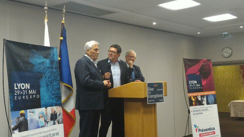 Début du dîner de la francophonie de cette édition #PrevLyon et avec le sourire bien entendu.