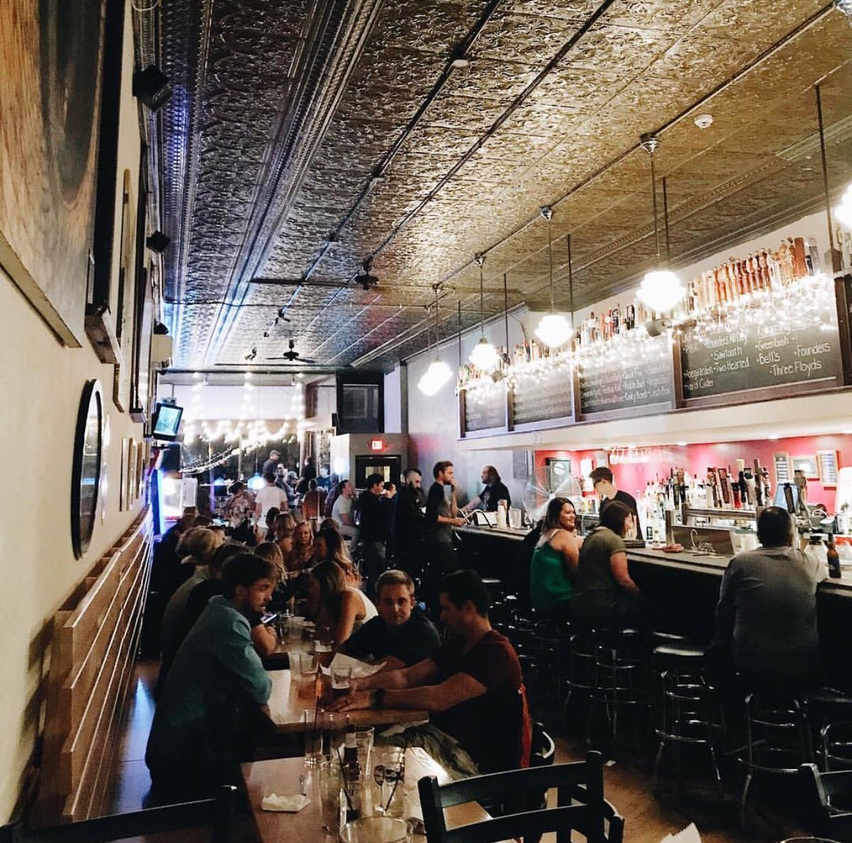 constantspring's tweet image. Another great week of beer and food and friends and laughter is upon us and we can't wait to see your faces filling our seats! Grab one of the beers we’ve got on tap (find it in the @untappd app) or stop in tomorrow for the Cuban Pork #ovalplatespecial. See you soon!