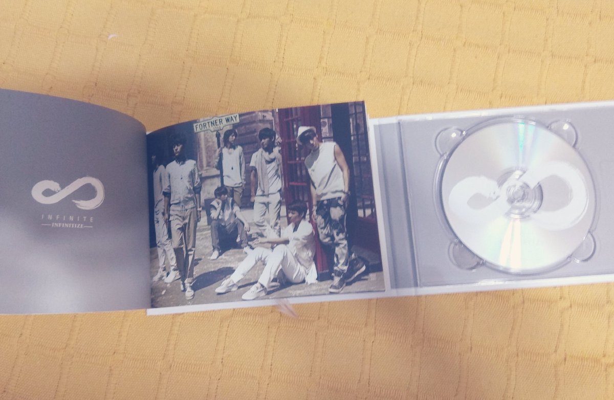 Infinite_090610's tweet photo. My sister got me this as my Birthday's present and I can't be happier 😍😍 #sistergoals #INFINITE #인피니트 #인스피릿 #Write.. #Infinitize https://t.co/EVUmIRya47