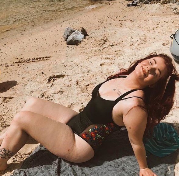 Memorial Day Fun. #NotAsPale #NowPink https://t.co/De2aLGiDts<a href="/tag/notaspale"class="tags">#NotAsPale</a><a href="/tag/nowpink"class="tags">#NowPink</a>